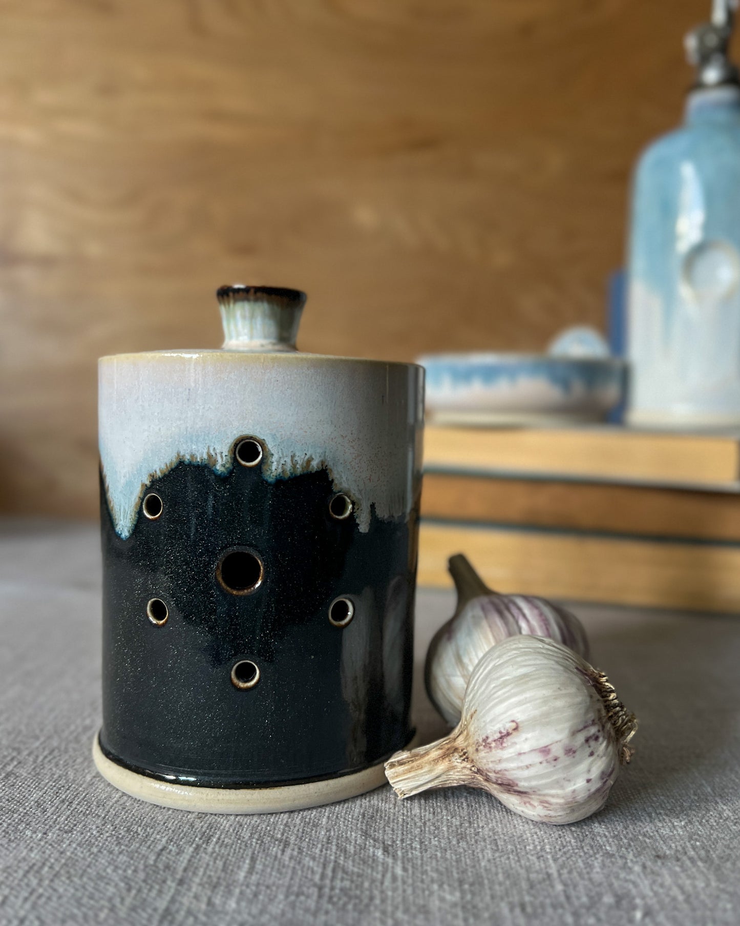 Garlic Keeper